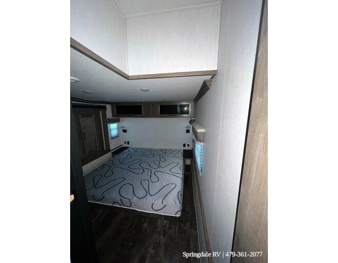 2022 Sabre 37FLL Fifth Wheel at Springdale RV Center STOCK# 022037 Photo 21